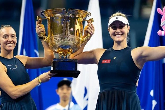 Luisa Stefani e Dabrowski vencem WTA 1000 em Pequim