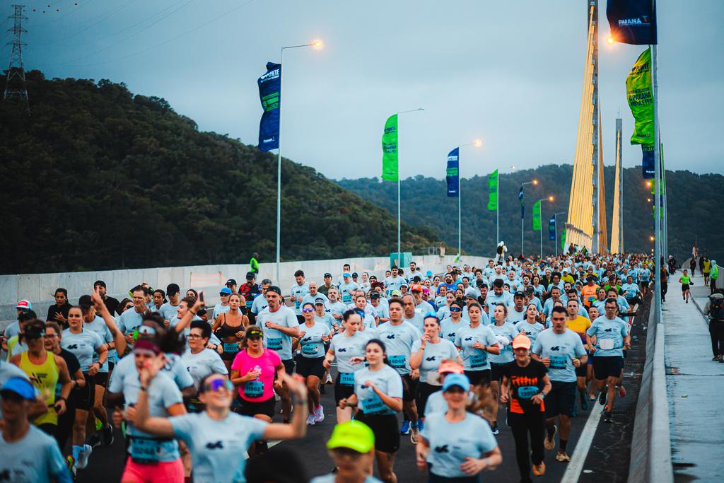 Maratona Internacional do Paraná reúne 20 mil corredores