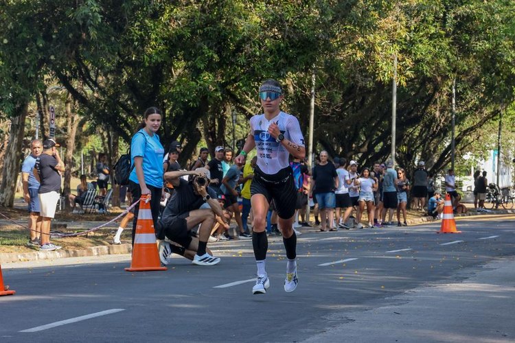 Nubank Ultravioleta IRONMAN 70.3 São Paulo reúne 1.800 atletas