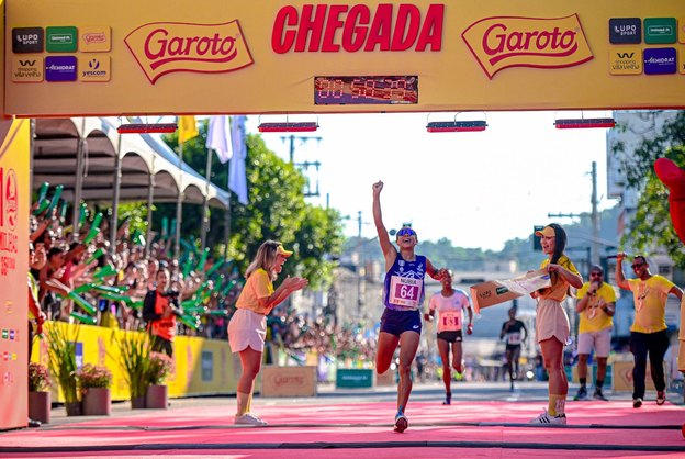 Nubia de Oliveira conquista bicampeonato nas Dez Milhas Garoto