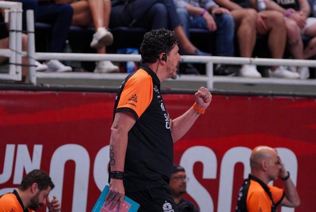 Osasco busca 19º título paulista contra Sesi Bauru nesta terça-feira