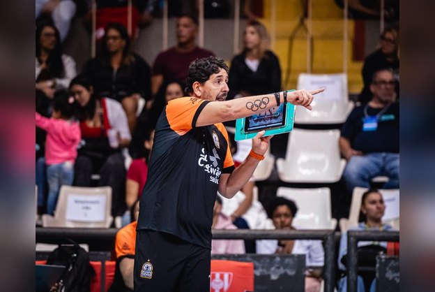 Osasco discute novo calendário mundial de voleibol com a FIVB