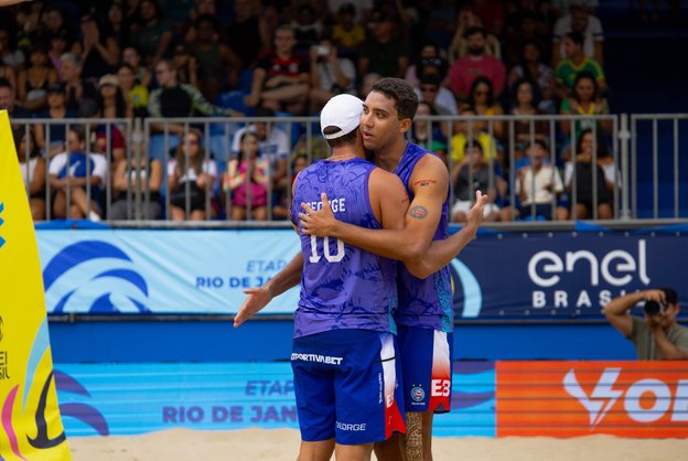 Pedro retorna ao vôlei de praia e projeta 'Máquina 2.0' em Maceió