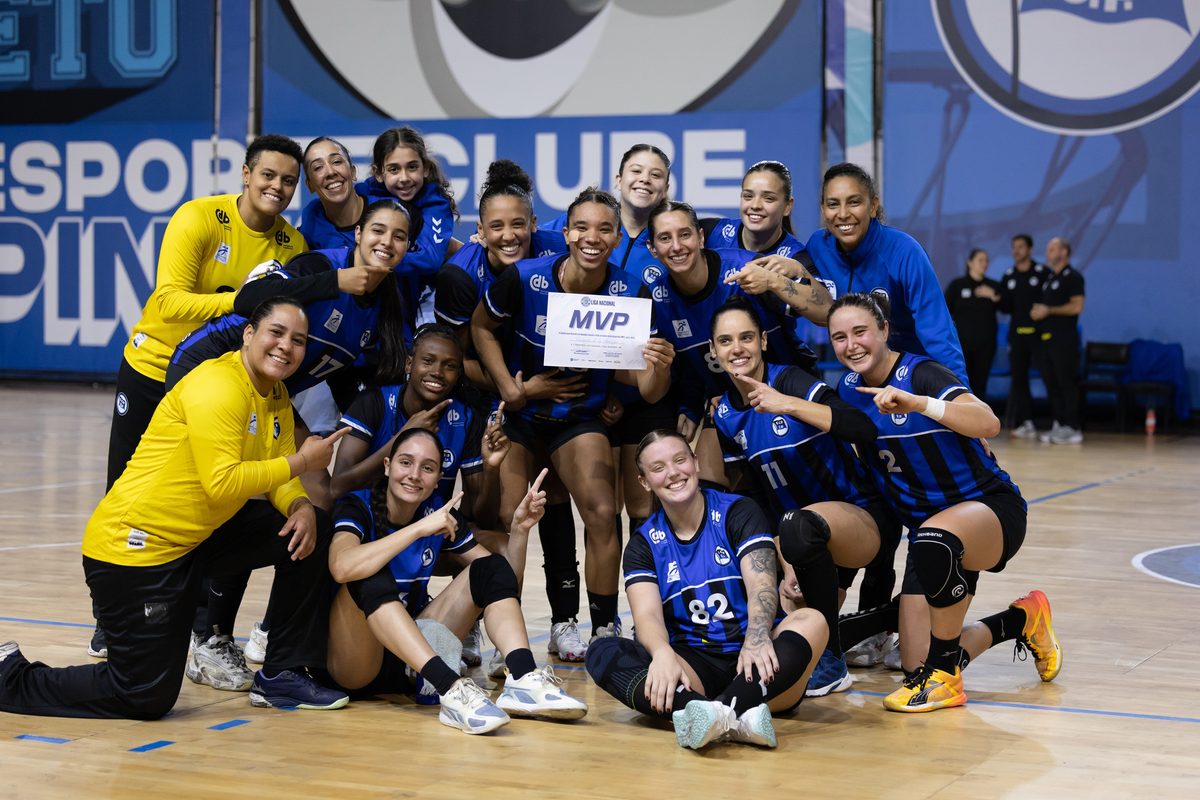 Pinheiros brilha no handebol com vitórias no domingo