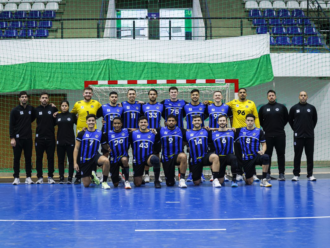 Pinheiros é derrotado na estreia do Sul-Centro de Handebol Masculino