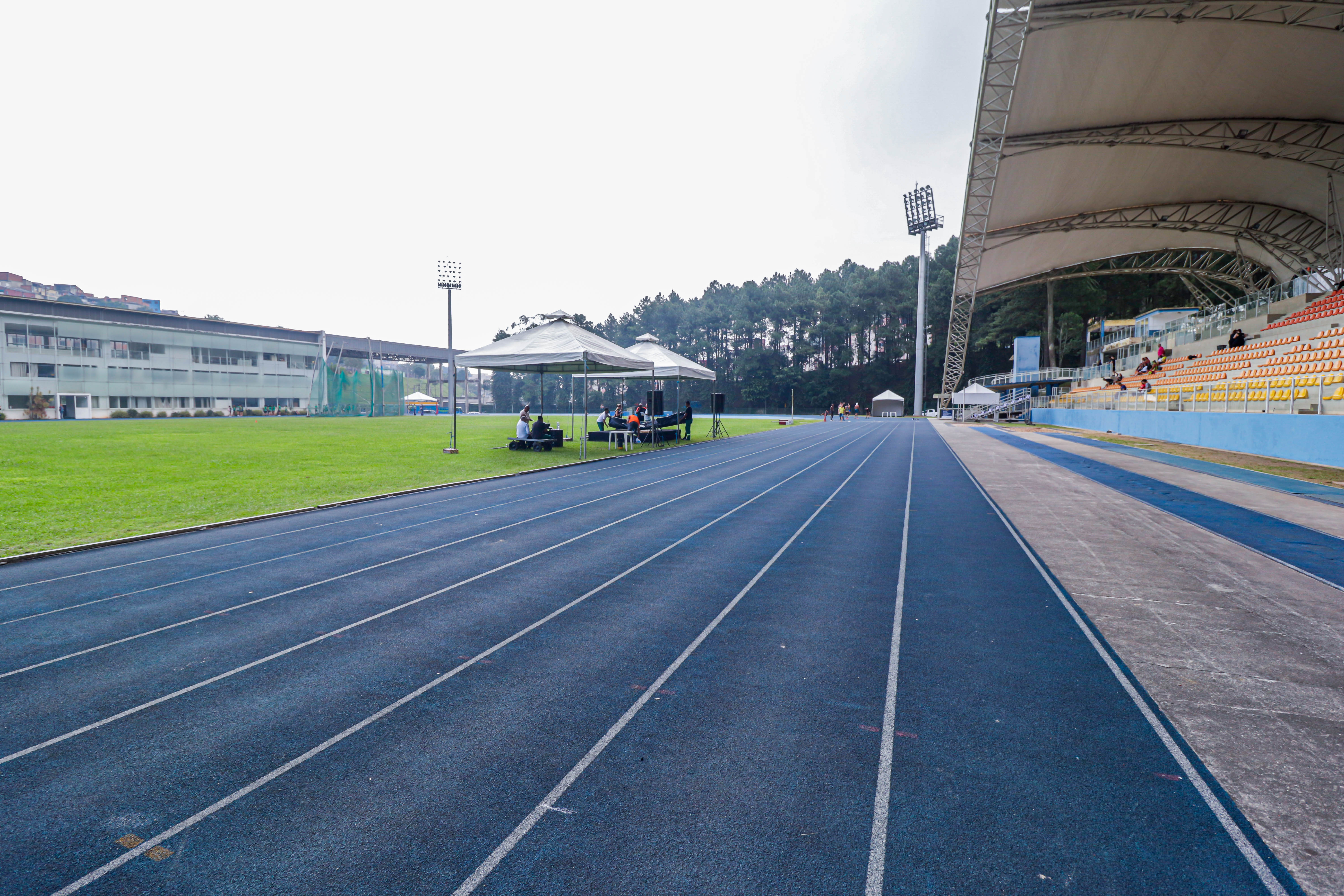 Pista de Atletismo do Centro de Excelência Abre ao Público