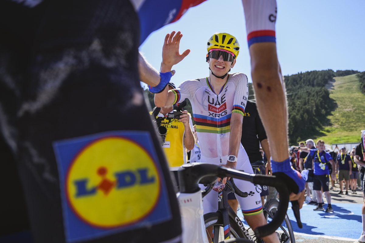 Pogacar vence em Les Angles e lidera o Tour de France 2026