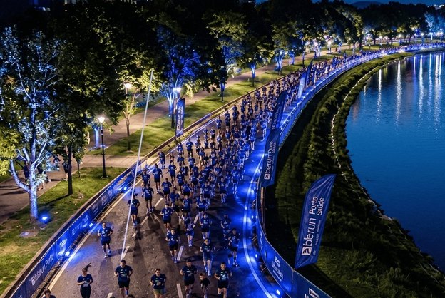 Porto Saúde Blue Run Night Edition agita o Ibirapuera