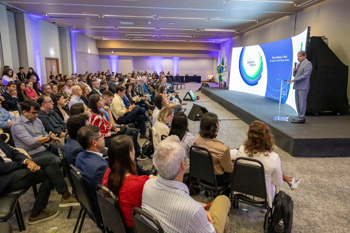 PRESIDENTE DA CBTE PARTICIPA DO III FÓRUM ESPORTE SEGURO, PROMOVIDO PELO COB - Confederação Brasileira de Tiro Esportivo