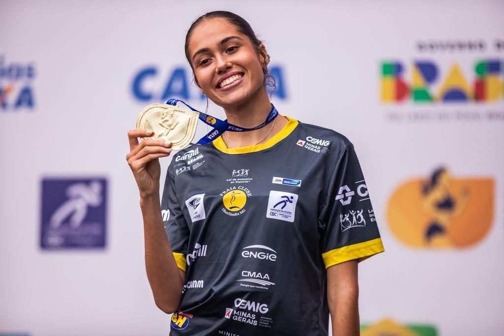 Sabrina Pena conquista bicampeonato nos 1.500m do Brasileiro Sub-23