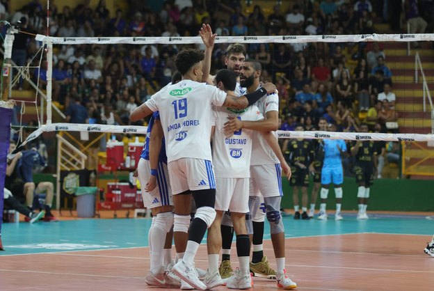 Sada Cruzeiro vence Montes Claros em estreia da Superliga Masculina