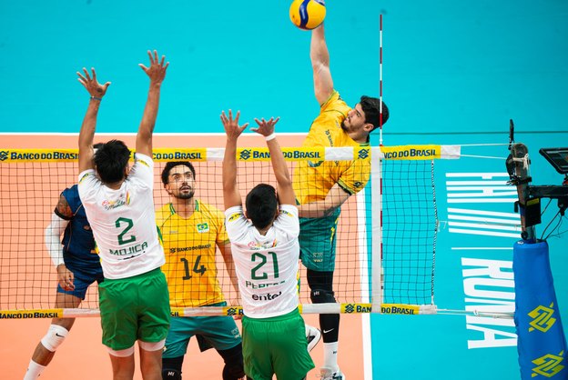Seleção masculina vence a Bolívia no Sul-Americano