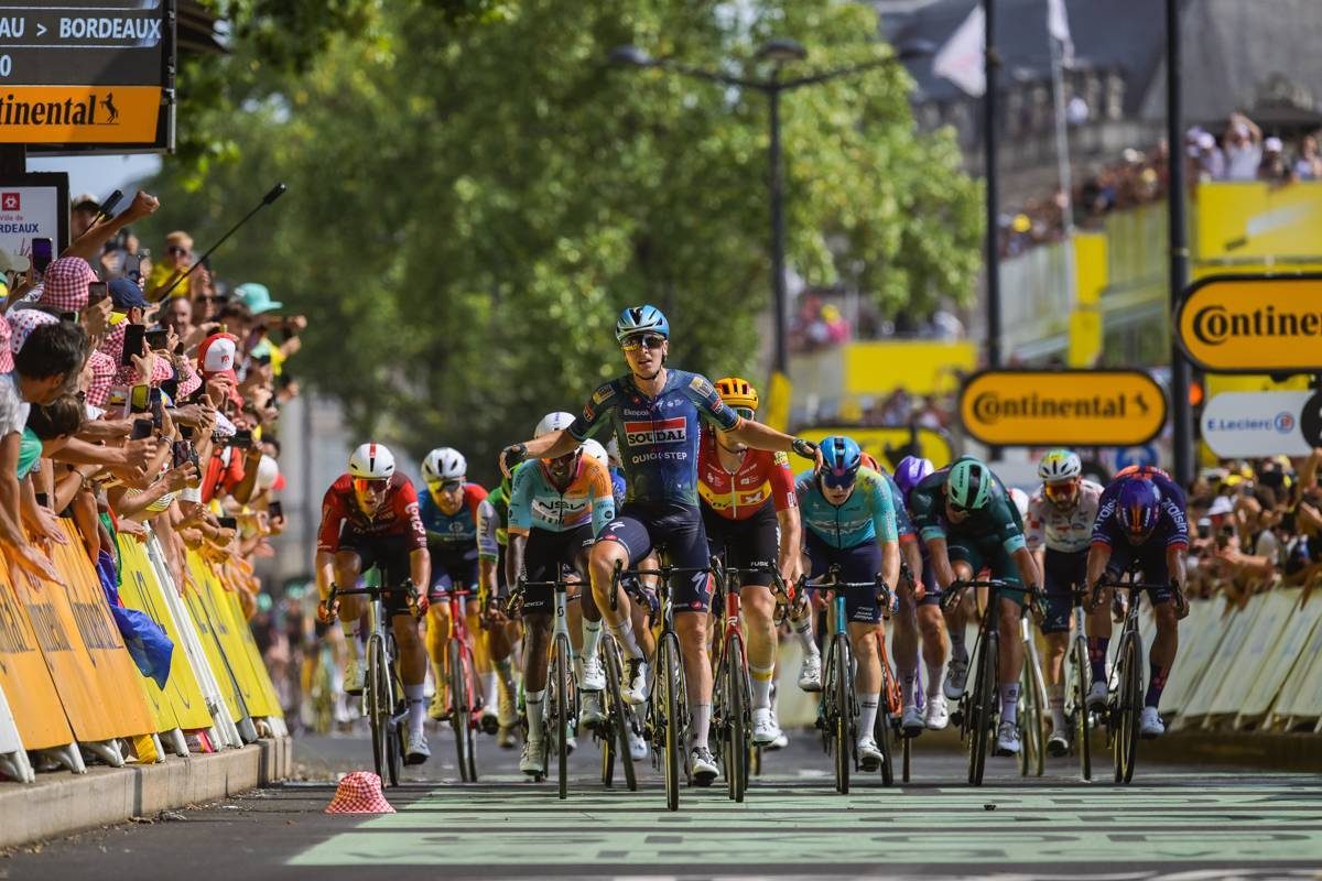 Tim Merlier vence a 7ª etapa do Tour de France em Bordeaux