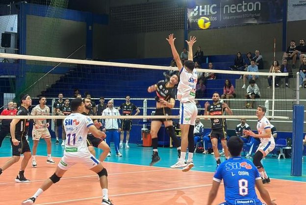 Vôlei Mania Itaquá busca reação em confronto decisivo contra Vôlei Renata