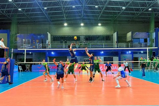 Vôlei Mania Itaquá enfrenta dois desafios em um dia neste sábado