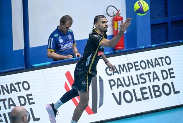 Vôlei Mania Itaqua perde para Vôlei Renata e decide classificação em casa
