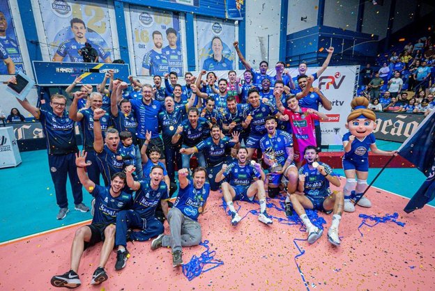 Vôlei Renata conquista tricampeonato paulista 