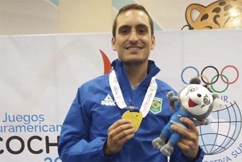 O esgrimista Guilherme Toldo conquistou a medalha de ouro em Cochabamba / Foto: Reprodução