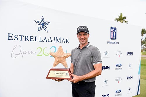 Alexandre Rocha com o troféu  / Foto: Divulgação PGA TOUR Latinoamerica