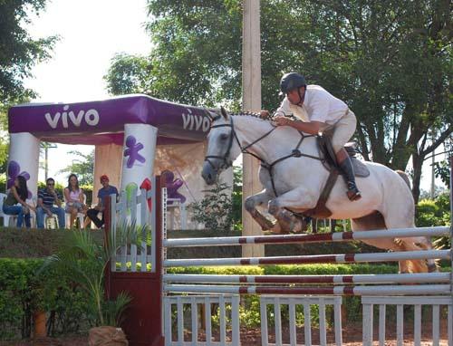 O cavaleiro Serguei Fofanoff, o Guega, é um dos representantes brasileiros no no Concurso Completo de Equitação em Guadalajara / Foto: Divulgação
