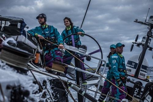 As sete equipes já passaram da metade do caminho entre Lisboa e a Cidade do Cabo / Foto: Divulgação Volvo Ocean Race