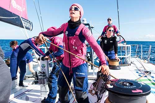 Não poderia ser diferente que as atenções da Volvo Ocean Race nessa data sejam direcionadas às atletas do Team SCA, única equipe totalmente feminina na disputa da Volta ao Mundo / Foto: Anna-Lena Elled / Team SCA / Volvo Ocean Race