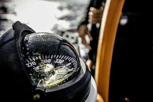 A cada atualização, uma surpresa. Quatro barcos disputam quilômetro a quilômetro a liderança da primeira etapa da Volvo Ocean Race / Foto: Amory Ross/Team Alvimedica/Volvo Ocean Race