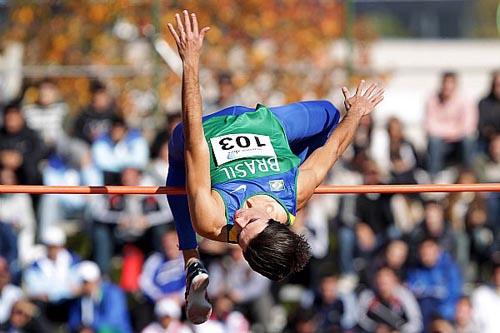 Guilherme Cobbo faz o salto em altura nos Jogos Olímpicos de Londres/ Foto: Wagner Carmo/CBAt