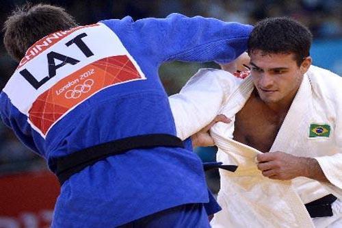 Judoca perde nas quartas de final, mas pode conquistar sua terceira medalha de bronze olímpica/ Foto: Alaor Filho/AGIF/COB