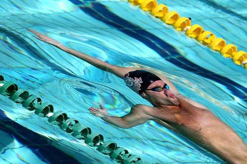 O nadador Thiago Pereira ganhou a medalha de ouro para o Corinthians na prova dos 200 m costas da 40ª edição do Troféu José Finkel, na piscina do Minas Tênis Clube, em Belo Horizonte (MG) / Foto: Satio Sodré / AGIF
