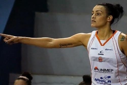 Julia de Carvalho estreará na seleção adulta de basquete / Foto: Arquivo Pessoal