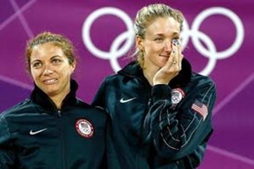 May e Kerri Walsh em seu terceiro ouro olímpico / Foto: Getty Images