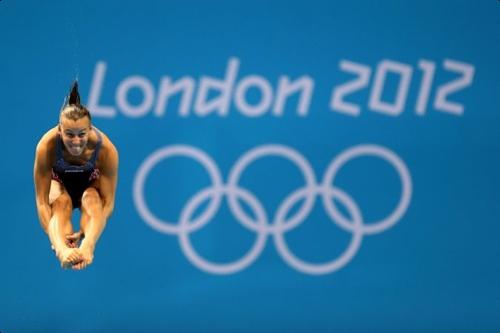A italiana Tania Cagnotto, em ação em Londres 2012: com a 15ª medalha de ouro no Campeonato Europeu, ela conquistou a vaga para a Itália nos saltos ornamentais do Rio 2016 / Foto: Al Bello / Getty Images