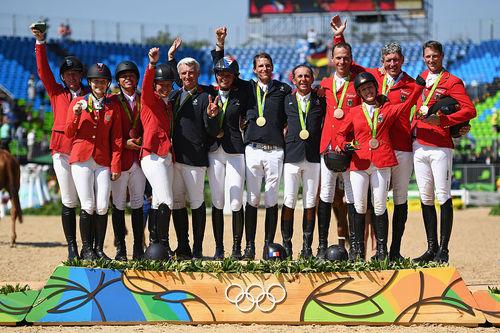 Pódio ficou com França (ouro), Estados Unidos (prata) e Alemanha (bronze) / Foto: David Ramos / Getty Images