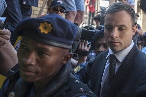 Oscar Pistorius sai da cadeia e vai cumprir prisão domiciliar / Foto: Getty Images