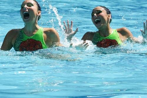 Duda Miccuci e Luisa Borges voltam à piscina nesta segunda por vaga na final / Foto: Flavio Florido/Exemplus/COB