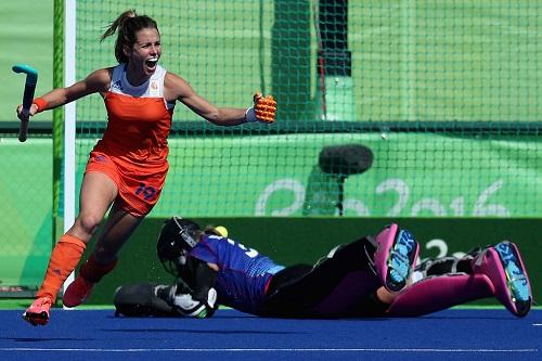 Ellen Hoog marcou o gol que deu a classificação aos Países Baixos / Foto: Rob Carr/Getty Images