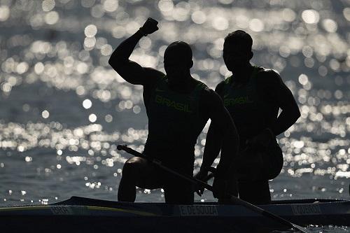 Dupla brasileira da canoagem velocidade fechou os 1.000m em primeiro lugar em 3min33seg269 / Foto: Matthias Hangst/Getty Images