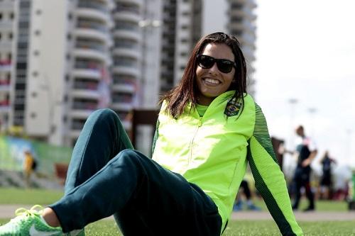 Atleta da canoagem Slalom aprendeu a ser a única representante feminina na seleção brasileira / Foto: Alexandre Loureiro/Exemplus/COB