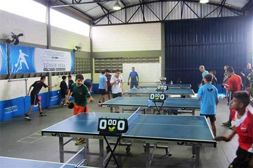 A iniciativa, que visa descobrir e formar talentos no tênis de mesa, sediou na semana passada seu primeiro torneio / Foto: Divulgação/CBTM