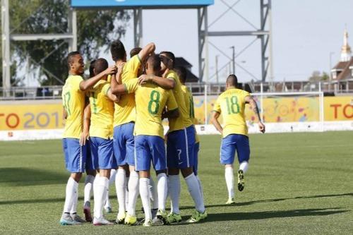 Seleção comemora o primeiro gol / Foto: COB / Divulgação